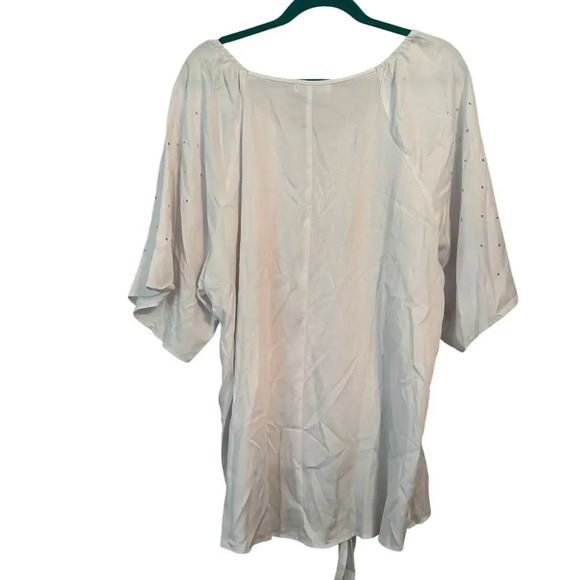 Retrology Womens Knot Front Blouse Top XL White Rayon Rhinestones Short Sleeves - Picture 2 of 9